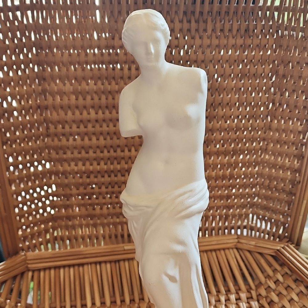 Venus de Milo Statue Matte